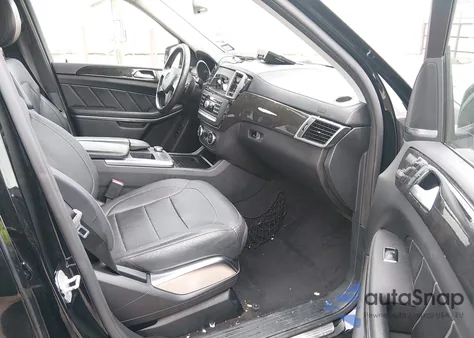 2015 Mercedes-Benz Gl 550 4Matic z USA, uszkodzony, nr VIN 4JGDF7DE3FA564254